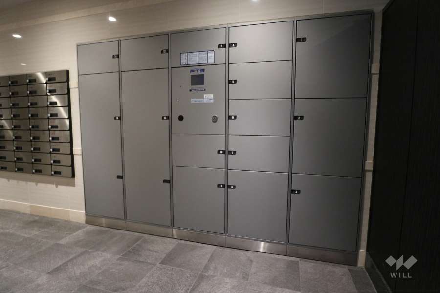 宅配ボックス。外出が多い方には嬉しい設備。