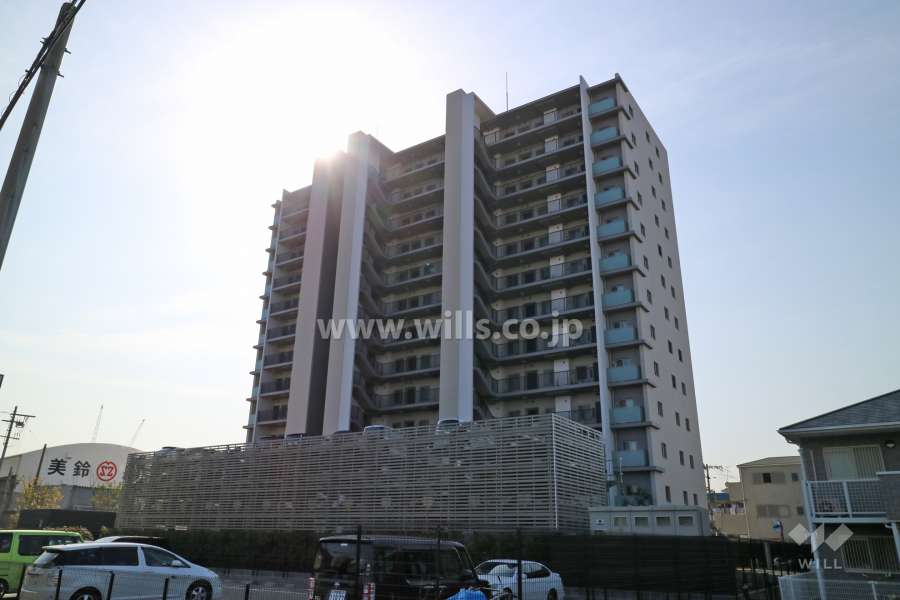 シャリエ摂津三島の外観(北側から)