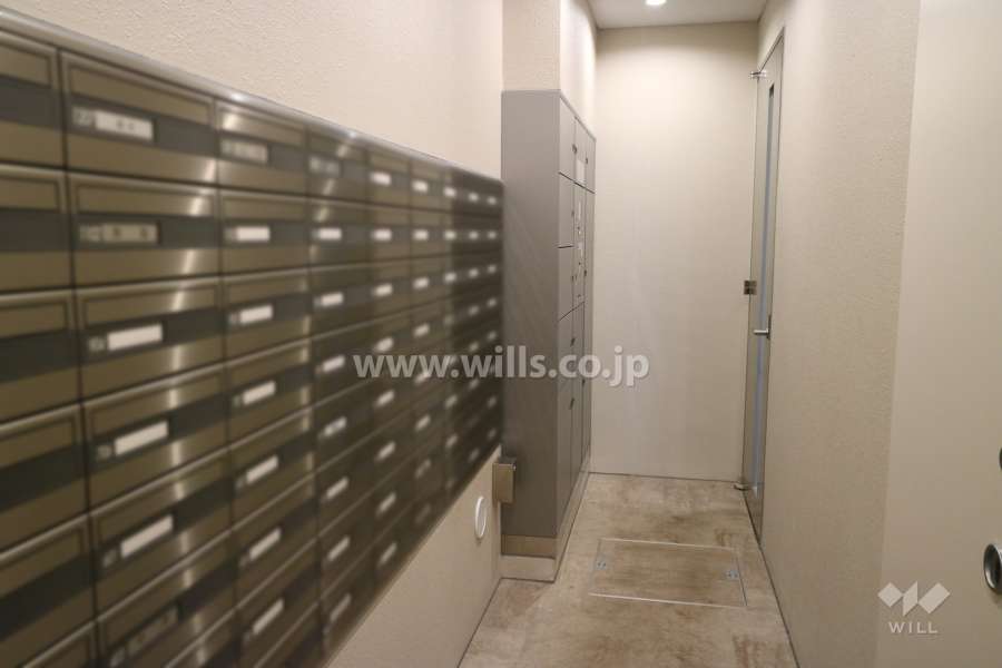 共用ポストと宅配ロッカー