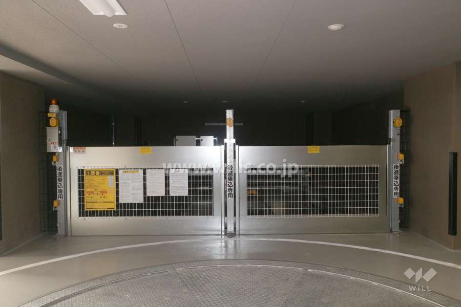 敷地内駐車場（屋内機械式）