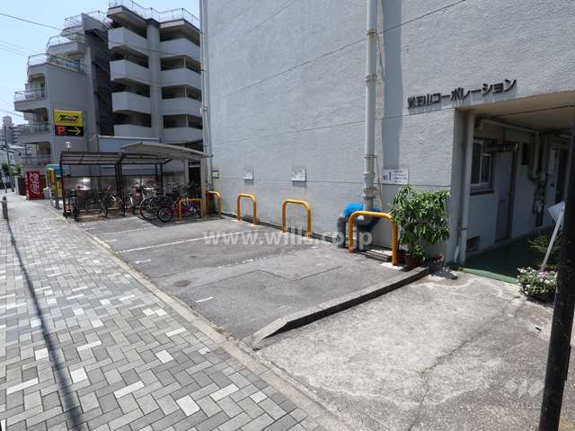 敷地内駐車場（屋外平面式）