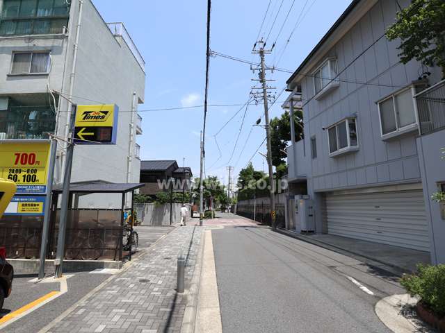 敷地南東側の前面道路