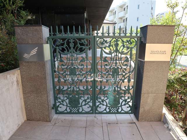 門