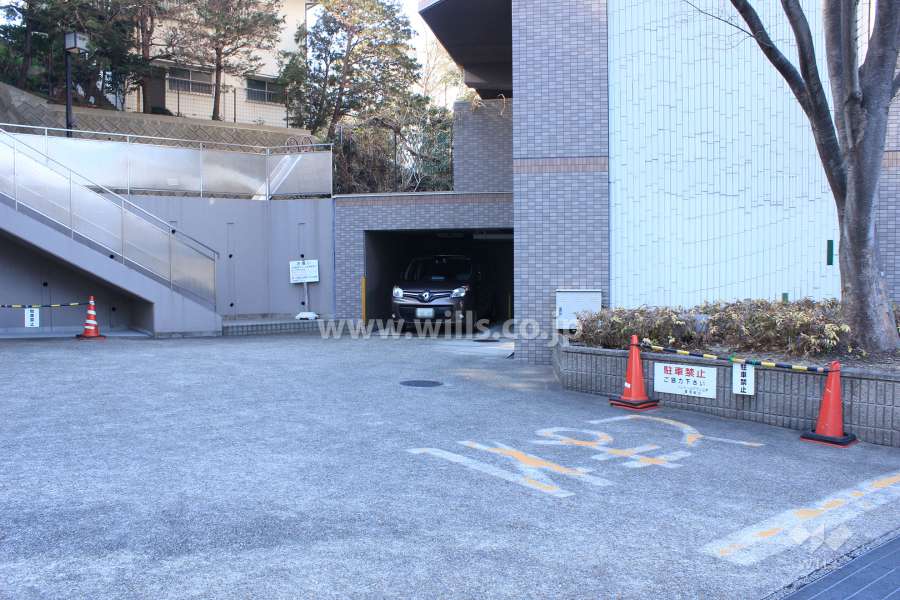 敷地内駐車場（屋外平面式）