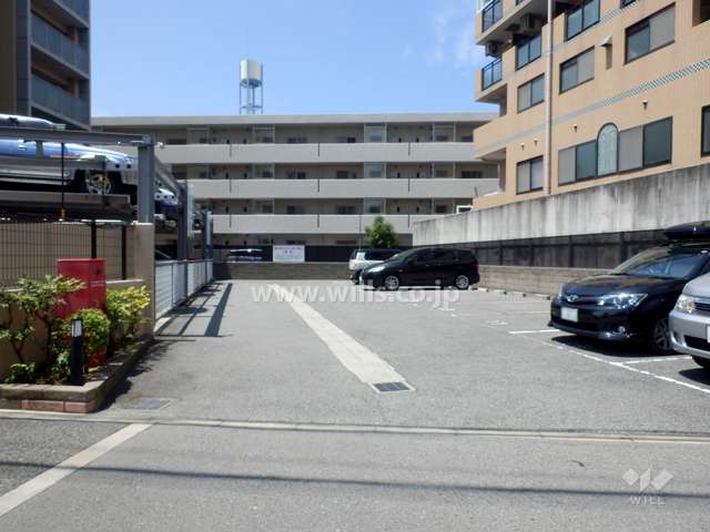敷地内駐車場（屋外平面式と屋外機械式）