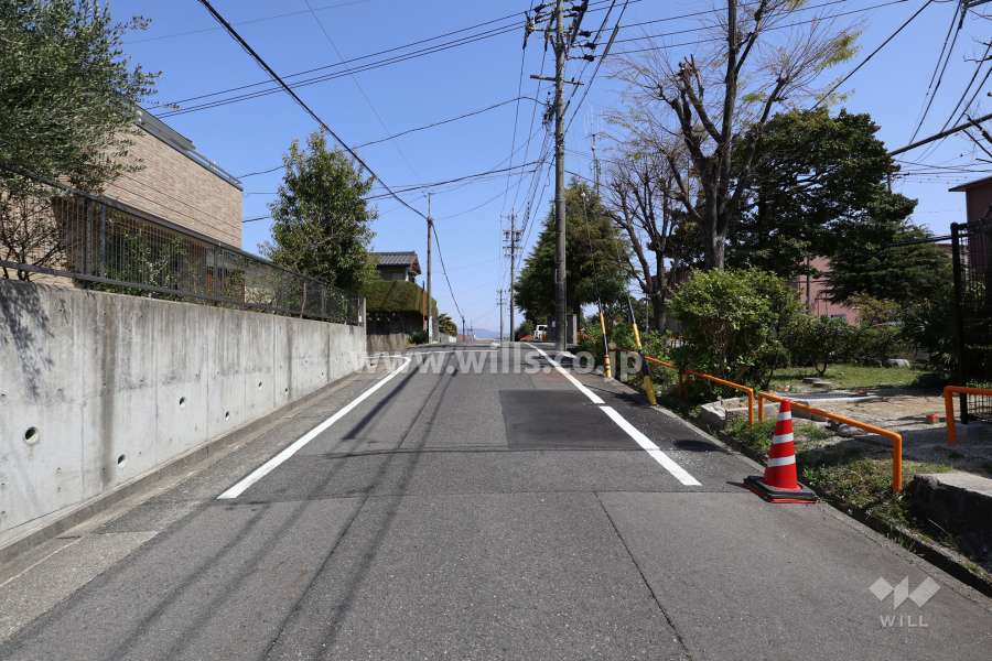 敷地北側前面道路（西側から）
