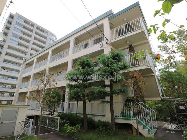 日生覚王山第２コーポラスA棟の外観（北西側から）
