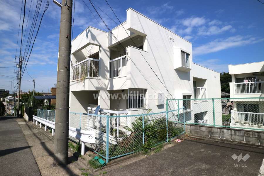 日和住宅の外観（南東側から）