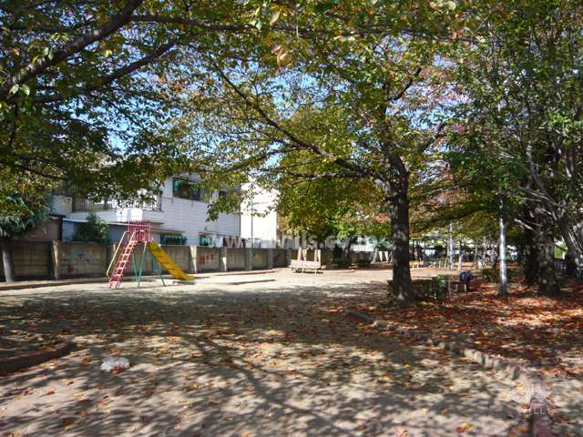 敷地に隣接する高司第5公園