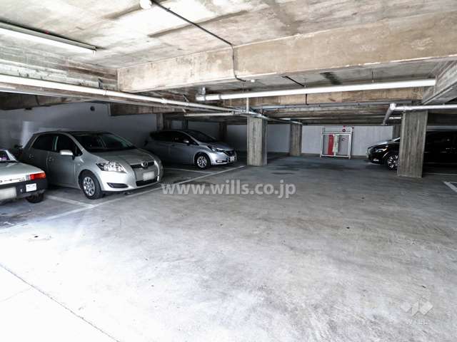 敷地内駐車場（屋外平面式）