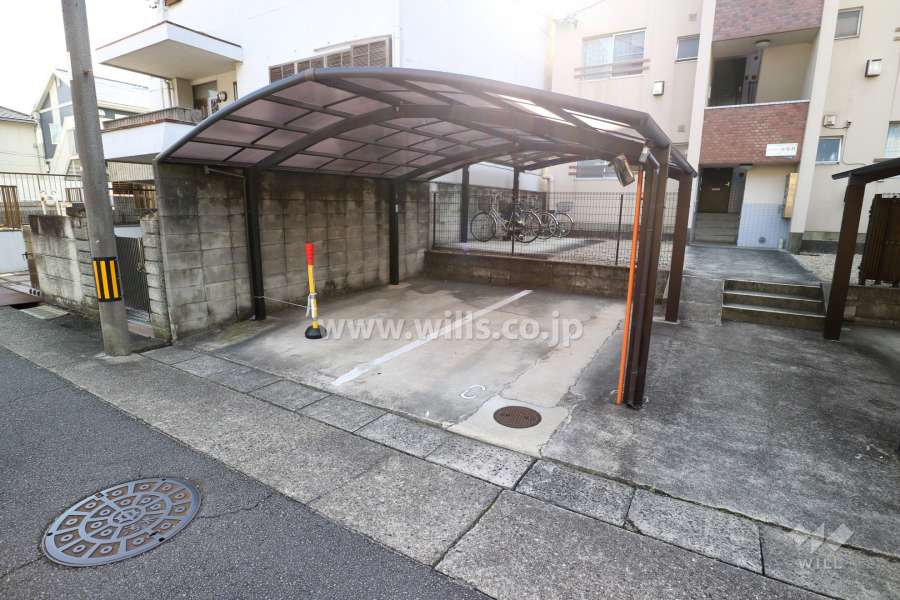 敷地内駐車場（屋外平面式）