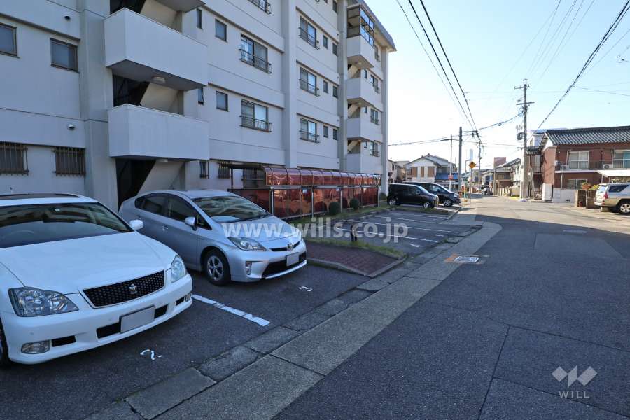 敷地内駐車場（屋外平面式）