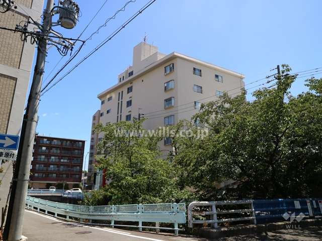 田代マリンハイツの外観（北西側から）