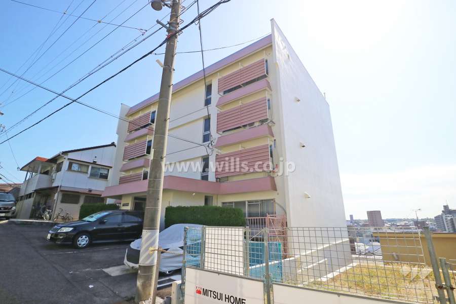 ロイヤルマンション本山の外観（北西側から）