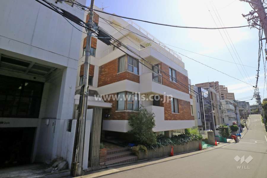 シャルム四ツ谷の外観（北西側から）