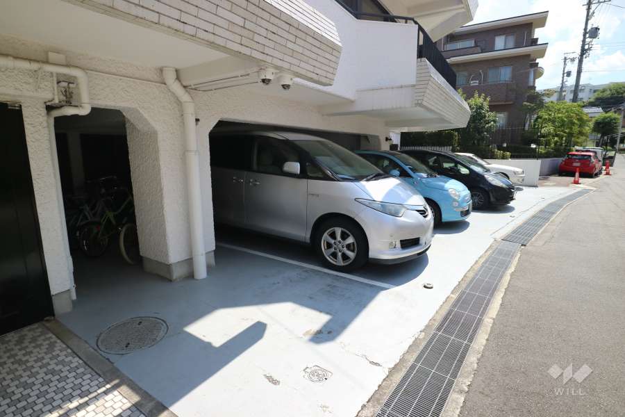 敷地内駐車場（屋内平面式）
