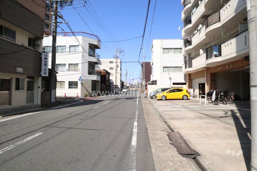 敷地南西側の前面道路