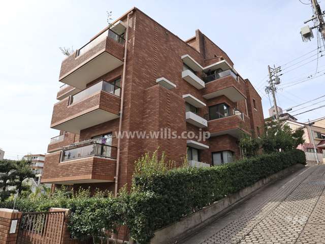 グランドメゾン丘上の外観(南東側から)