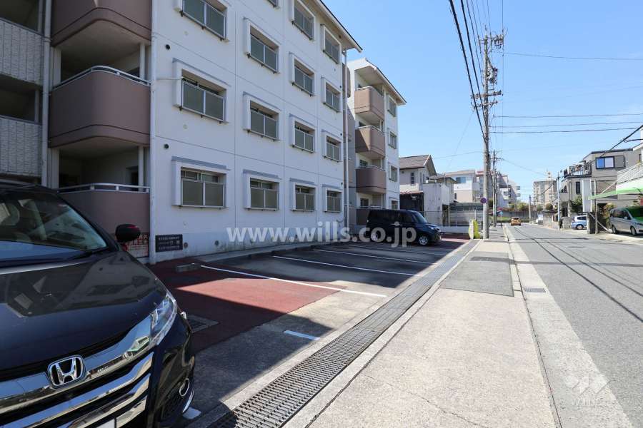 敷地内駐車場（屋外平面式）