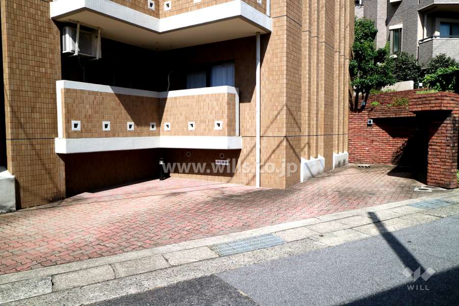 敷地内駐車場（屋外平面式）