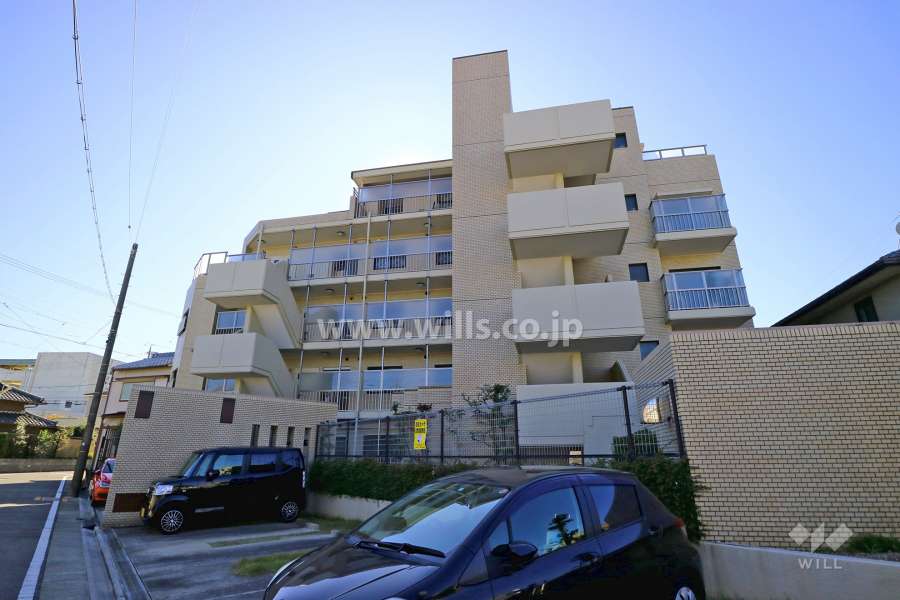 グランドメゾン上野公園の外観（北西側から）