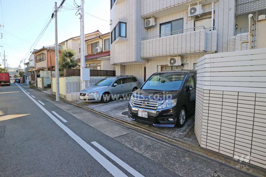 敷地内駐車場（屋外平面式）