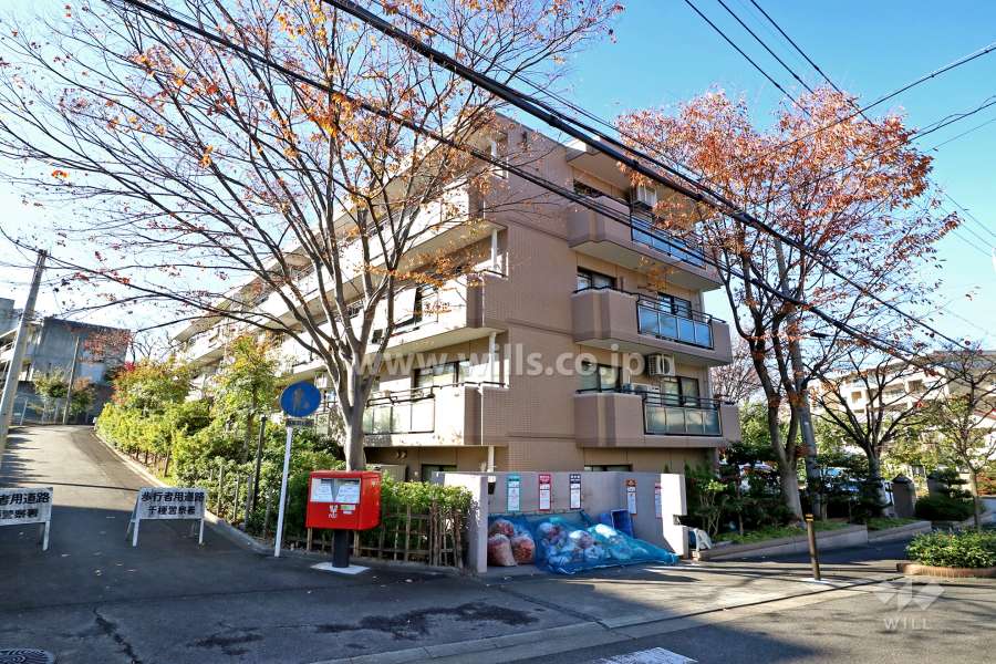 ヴェルデ霞ヶ丘1号棟の外観（南東側から）