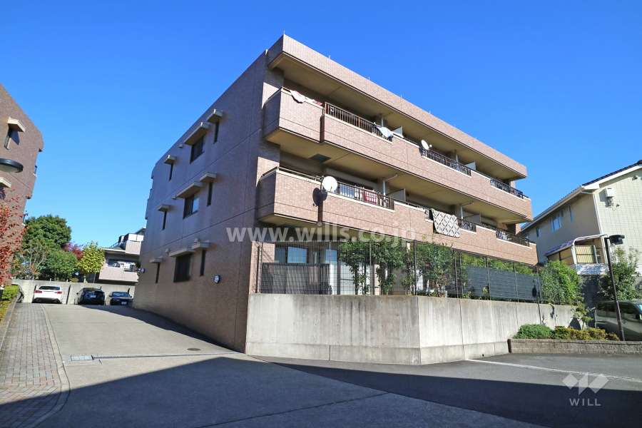 御影パークハイツ1番館の外観（南西側から）