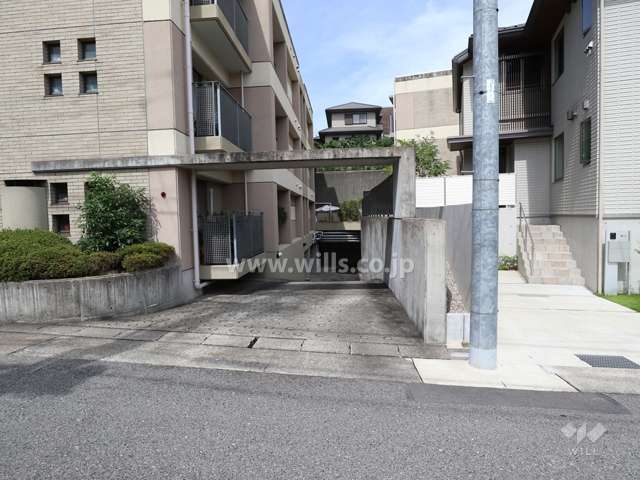 駐車場出入口