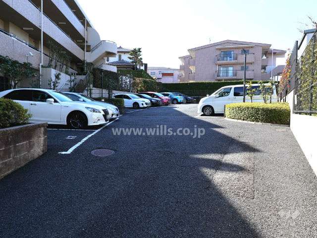 敷地内駐車場(屋外平面場)