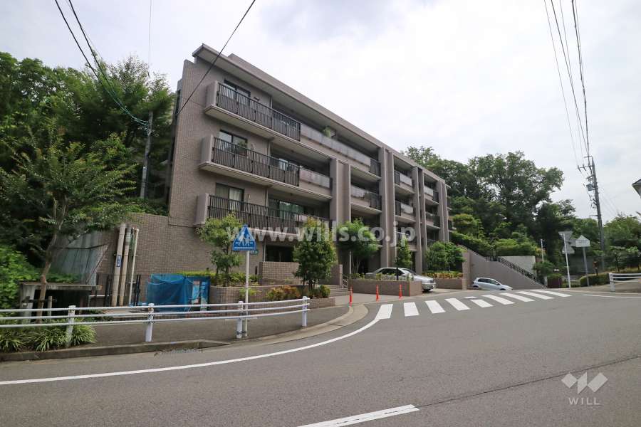 ロイヤルヴィーゼ東山元町B棟の外観（南西側から）