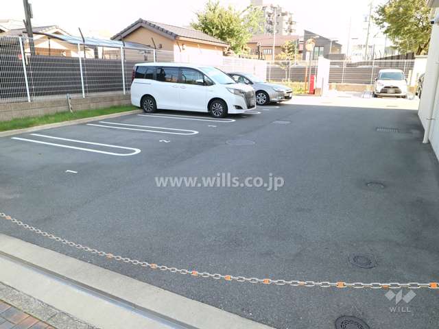 敷地内駐車場(屋外平面式)