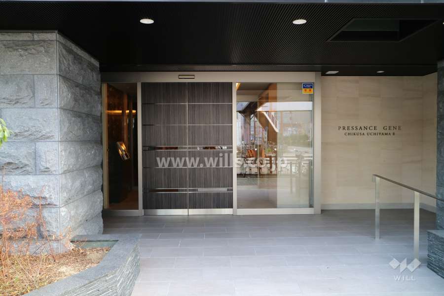 エントランス（正面）