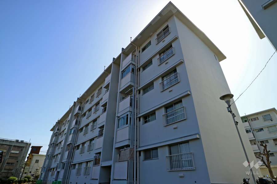 東仁川団地1号棟の外観（北西側から）
