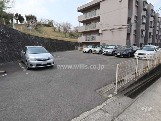 敷地内駐車場(屋外平面式)