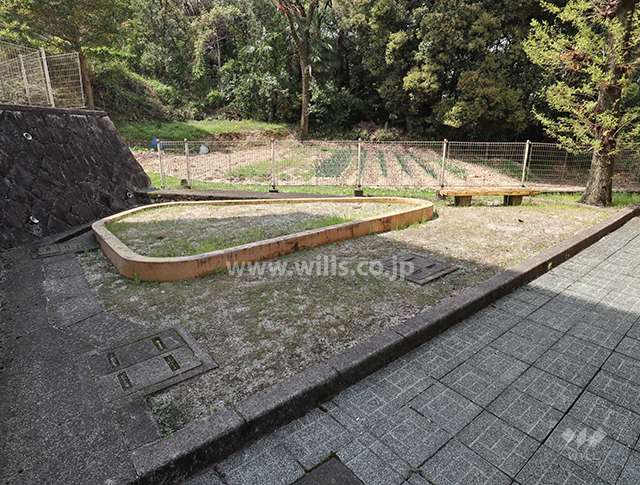 管理棟裏スペース