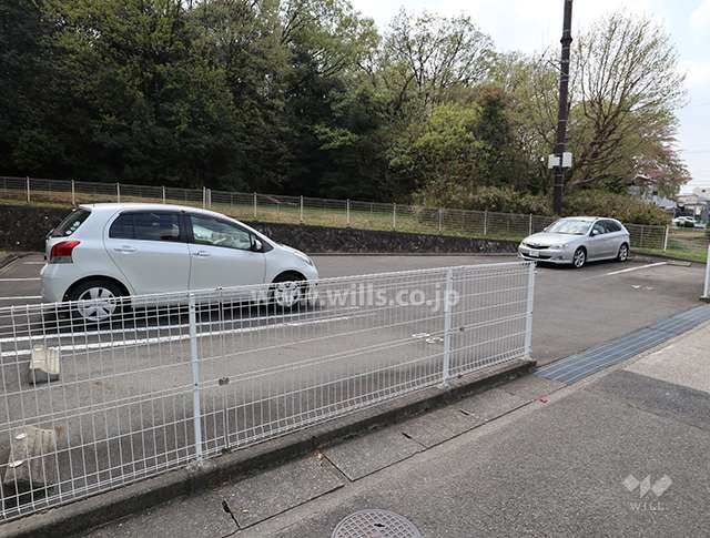 敷地内駐車場（屋外平面式）