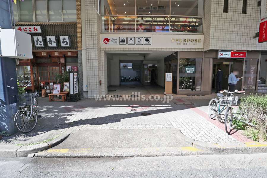 敷地入り口