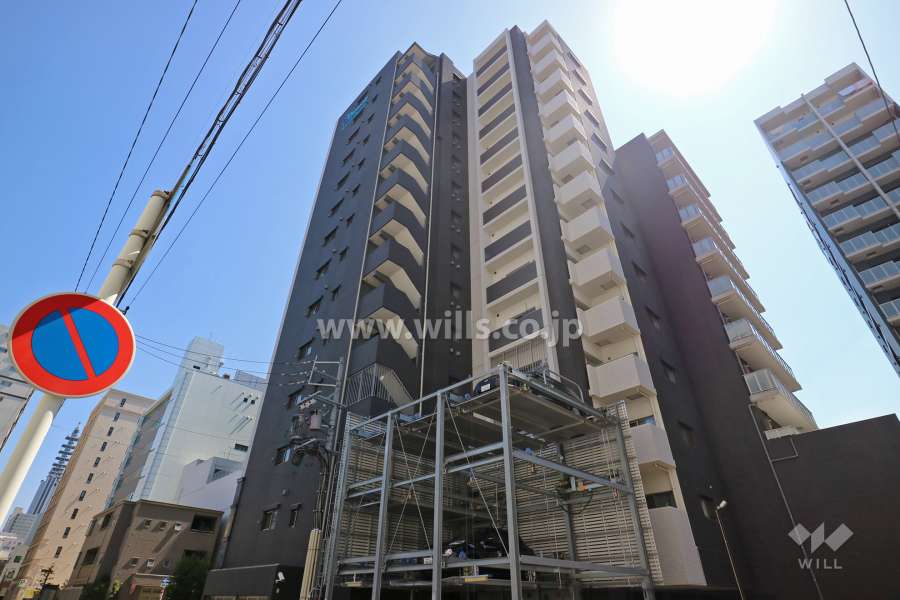プレサンスロジェ丸の内の外観（北西側から）