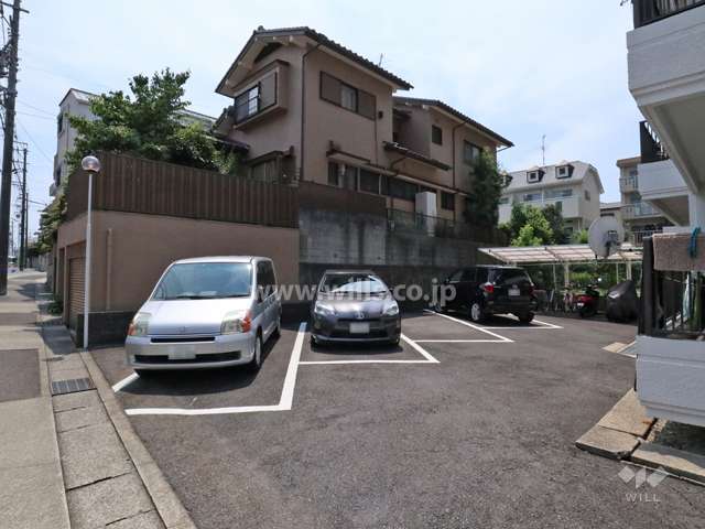 敷地内駐車場（屋外平面式）