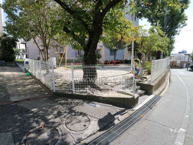 Ｇ棟西側の公園