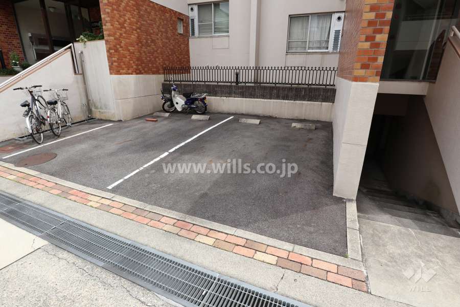 敷地内駐車場（屋外平面式）