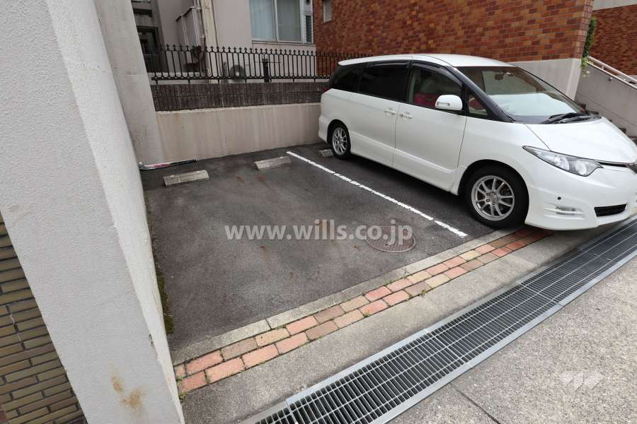 敷地内駐車場（屋外平面式）
