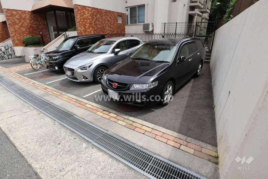 敷地内駐車場（屋外平面式）