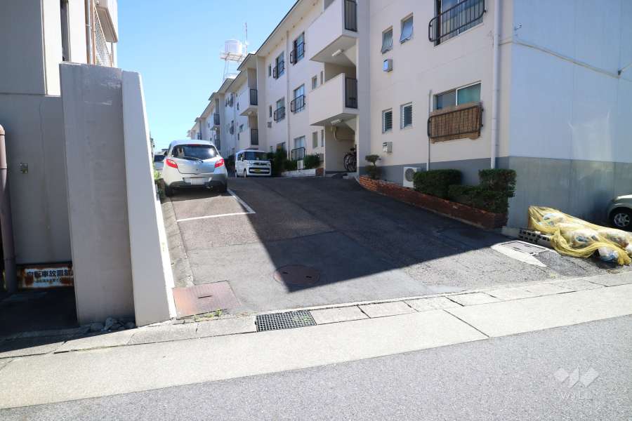 駐車場の出入口