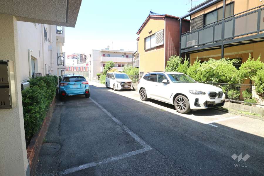 敷地内駐車場（屋外平面式）