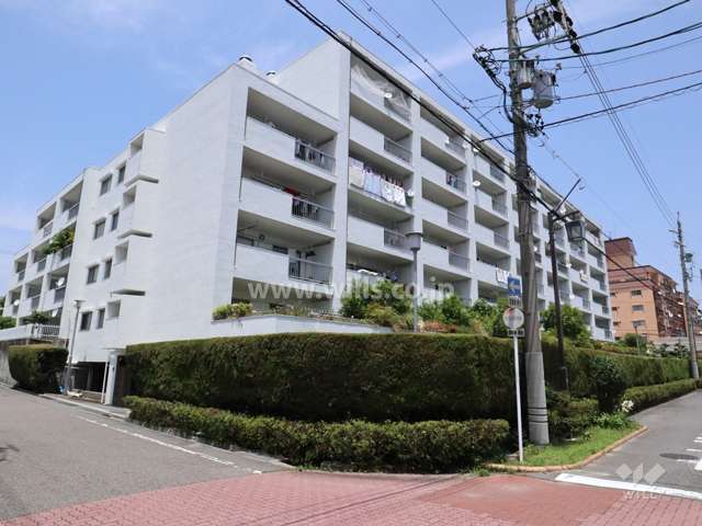 西一社ハイツの外観(南西側から)