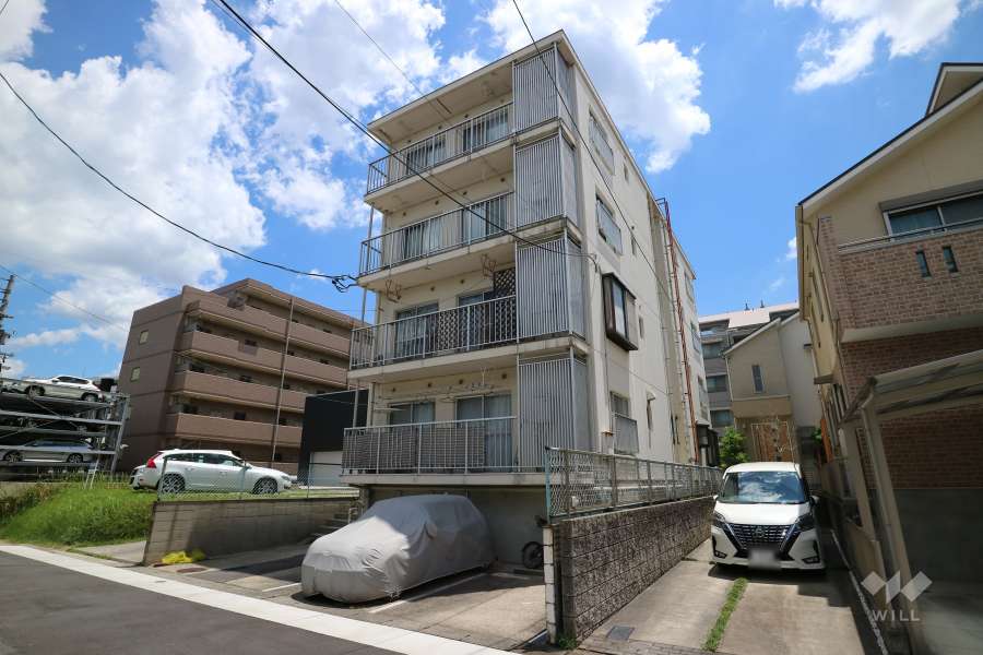 シャトー上社の外観（北西側から）