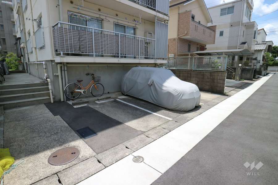 敷地内駐車場（屋外平面式）