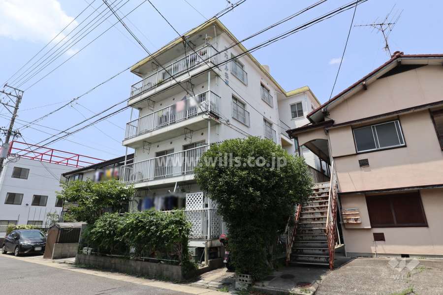 スカイル名東の外観（南東側から）